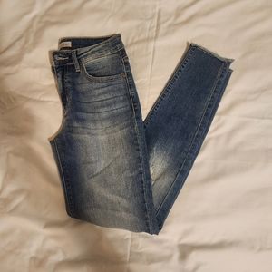 Kancan light/med wash distressed Jeans